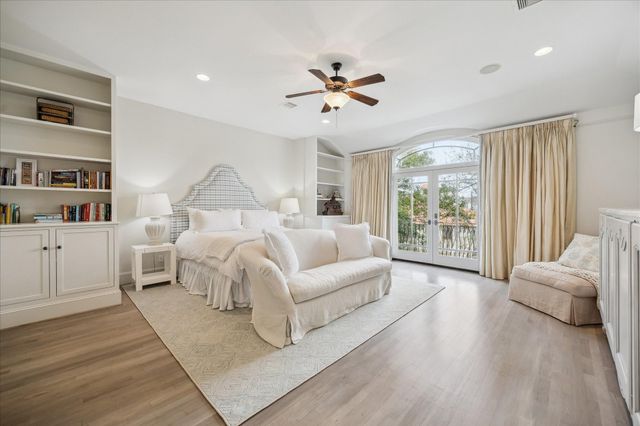 2211 Dunraven Lane, Houston, TX 77019