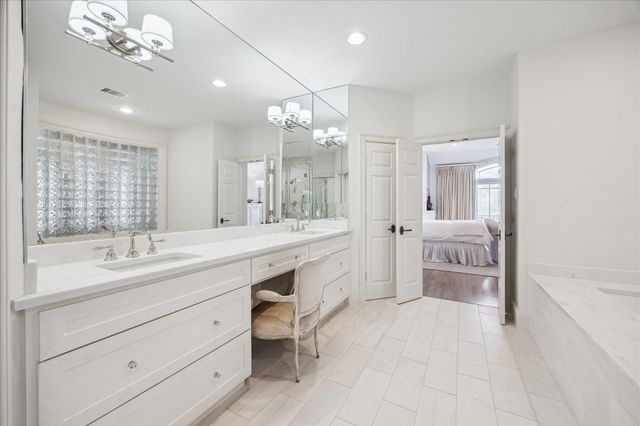 2211 Dunraven Lane, Houston, TX 77019