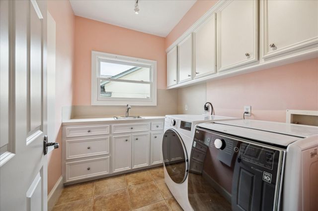 2211 Dunraven Lane, Houston, TX 77019