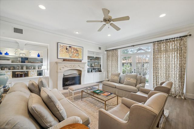 2211 Dunraven Lane, Houston, TX 77019