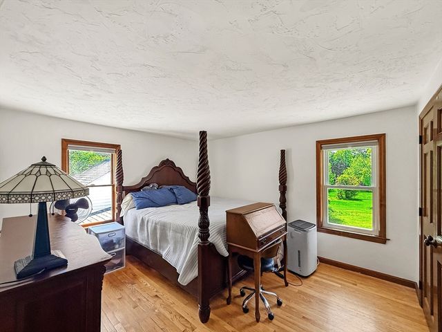 6 Philip St, Hudson, MA 01749