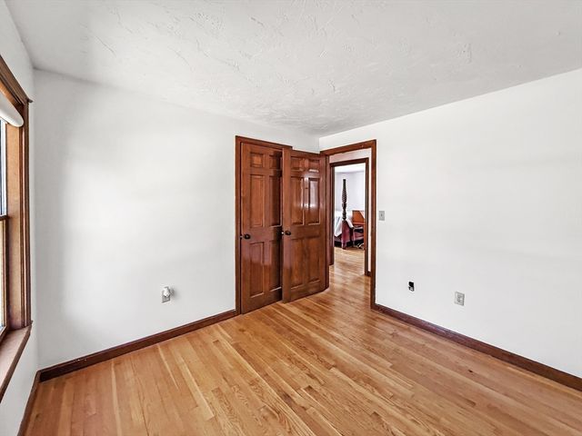 6 Philip St, Hudson, MA 01749