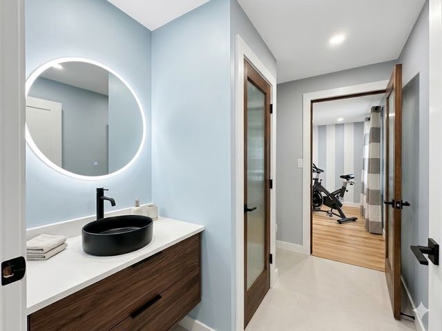 6 Philip St, Hudson, MA 01749