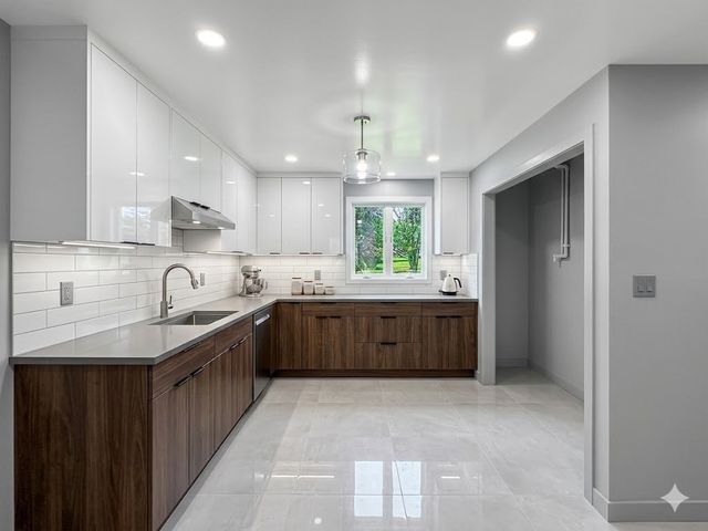 6 Philip St, Hudson, MA 01749