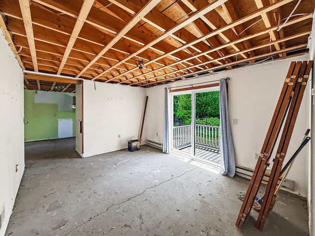 6 Philip St, Hudson, MA 01749