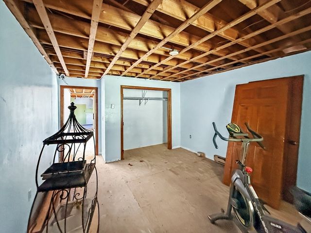 6 Philip St, Hudson, MA 01749