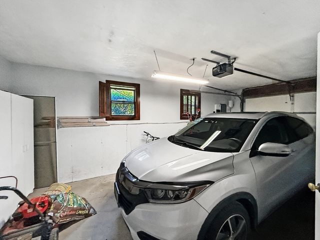 6 Philip St, Hudson, MA 01749