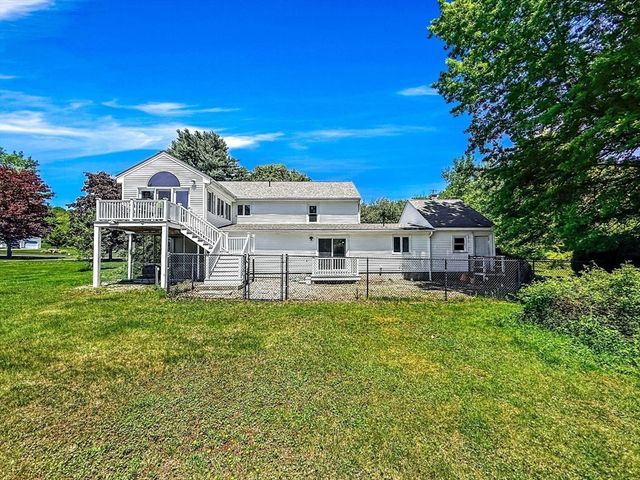 6 Philip St, Hudson, MA 01749