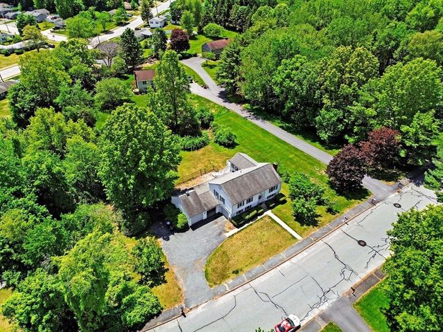 6 Philip St, Hudson, MA 01749
