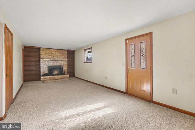 1911 MARY LANE, Carlisle, PA 17013