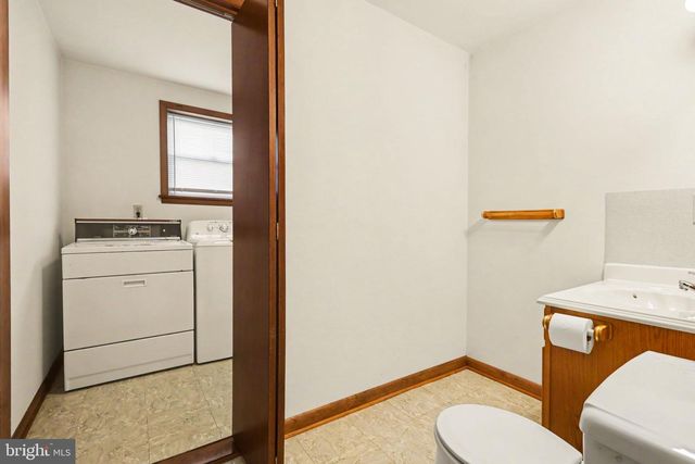1911 MARY LANE, Carlisle, PA 17013