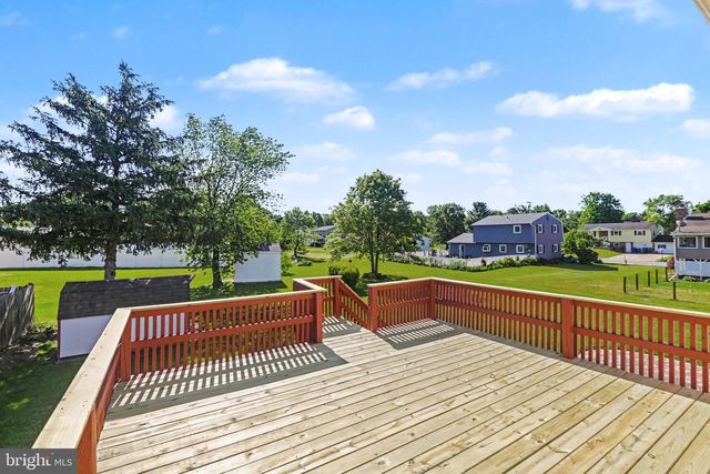 1911 MARY LANE, Carlisle, PA 17013