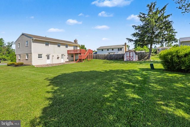 1911 MARY LANE, Carlisle, PA 17013