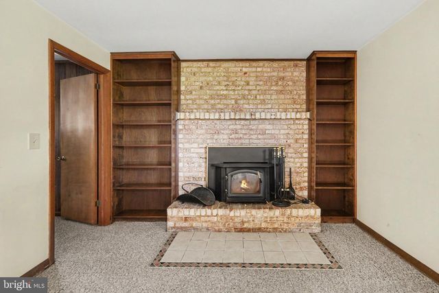 1911 MARY LANE, Carlisle, PA 17013