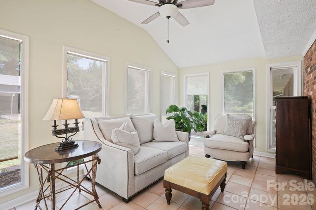 3328 Sulphur Springs Road NE, Hickory, NC 28601