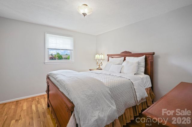 3328 Sulphur Springs Road NE, Hickory, NC 28601
