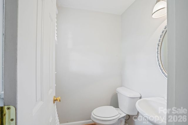 3328 Sulphur Springs Road NE, Hickory, NC 28601