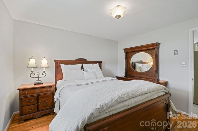 3328 Sulphur Springs Road NE, Hickory, NC 28601