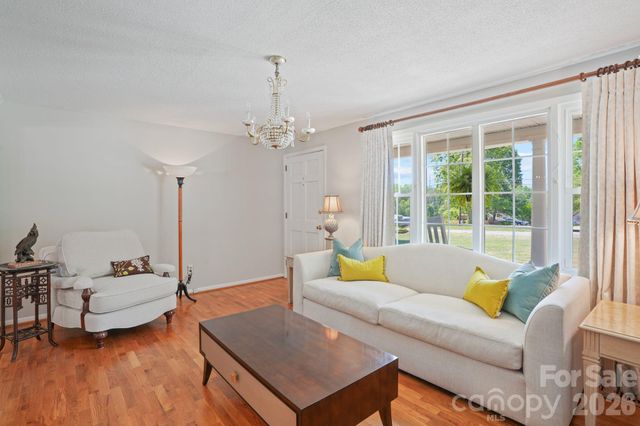 3328 Sulphur Springs Road NE, Hickory, NC 28601