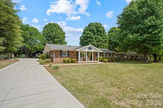 3328 Sulphur Springs Road NE, Hickory, NC 28601