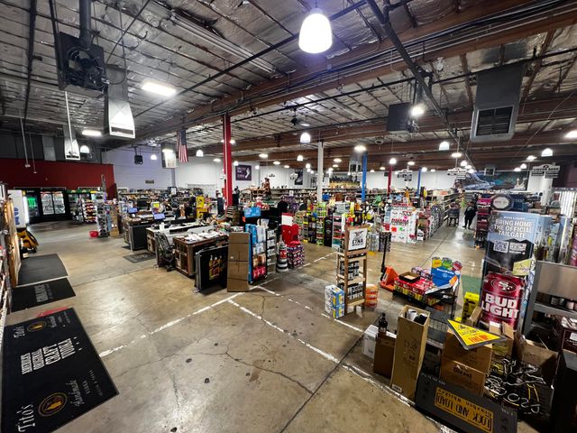 2627 Bechelli Lane, Redding, CA 96002