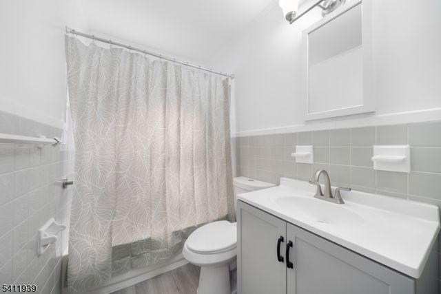 132 Camden Rd, Parsippany-troy Hills Twp., NJ 07054