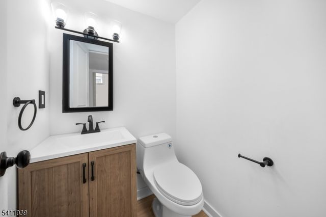 132 Camden Rd, Parsippany-troy Hills Twp., NJ 07054