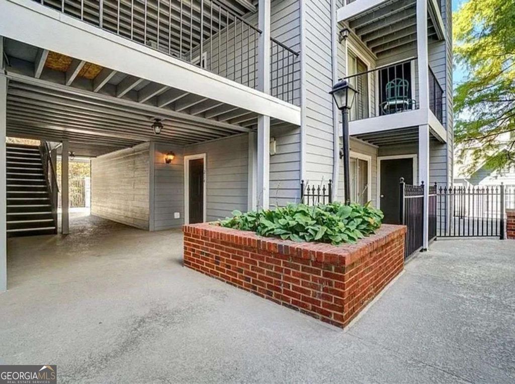 214 GRANVILLE Court, Sandy Springs, GA 30328