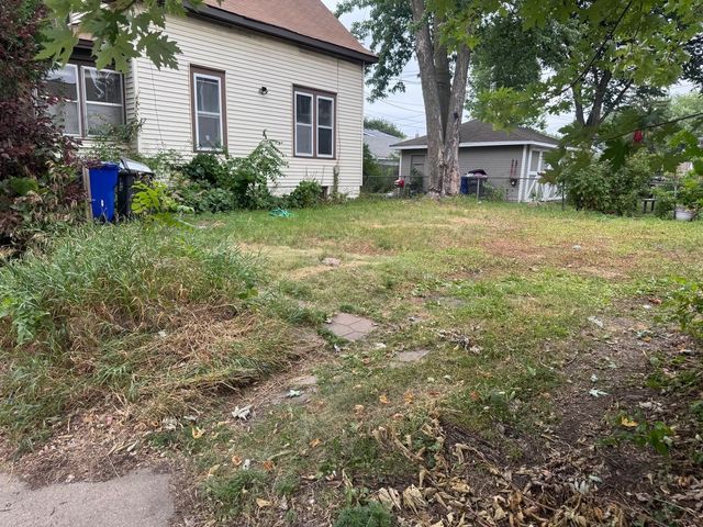 734 Hamline Avenue N, Saint Paul, MN 55104