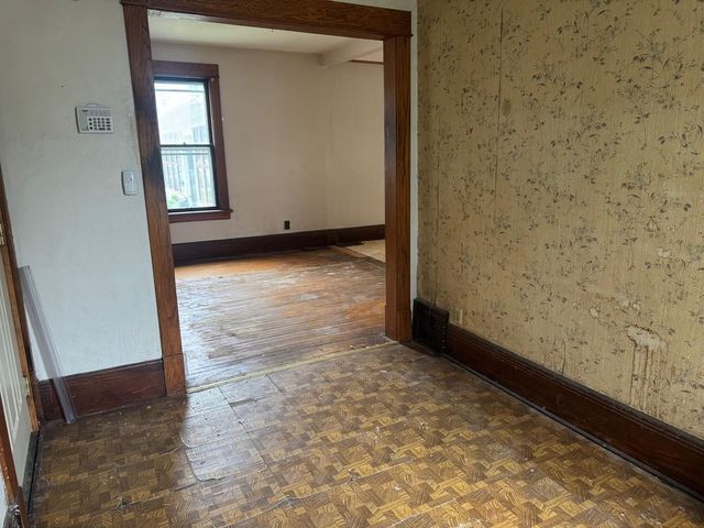 734 Hamline Avenue N, Saint Paul, MN 55104