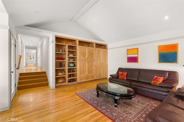 632 S. Grand Avenue, Pasadena, CA 91105