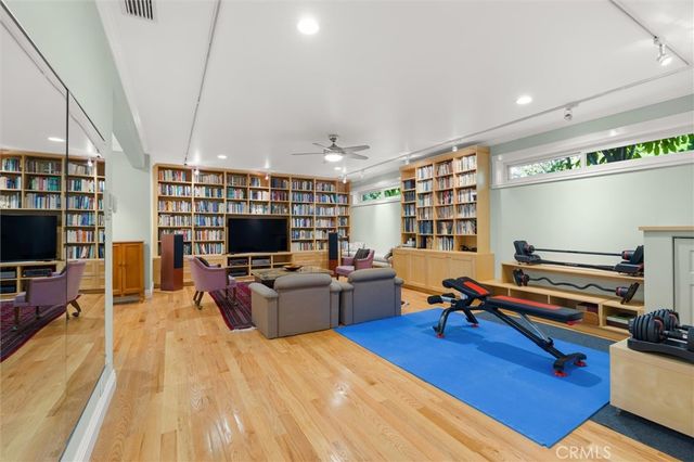 632 S. Grand Avenue, Pasadena, CA 91105