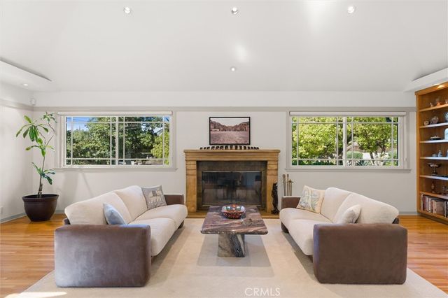 632 S. Grand Avenue, Pasadena, CA 91105