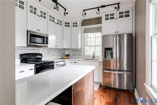2216 E Marshall St, Richmond, VA 23223