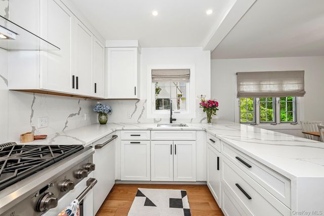 7 Merestone Terrace, Bronxville, NY 10708