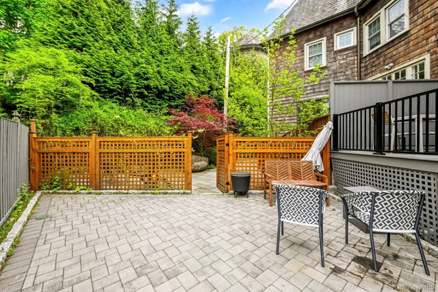 7 Merestone Terrace, Bronxville, NY 10708