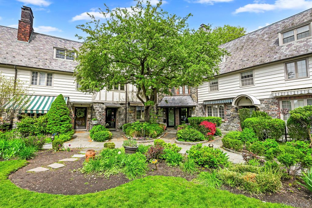 7 Merestone Terrace, Bronxville, NY 10708