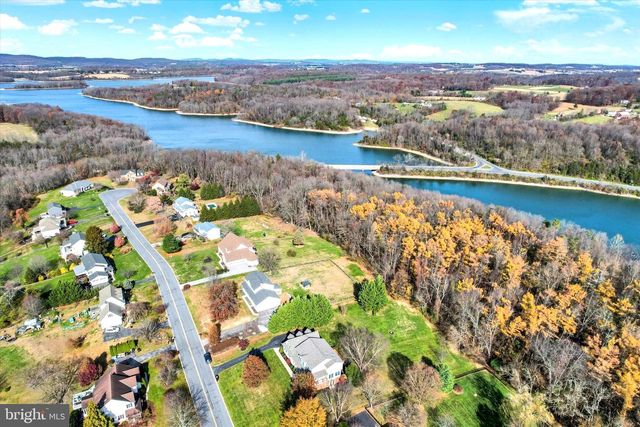 3674 EAGLE RIDGE CT, Hanover, PA 17331