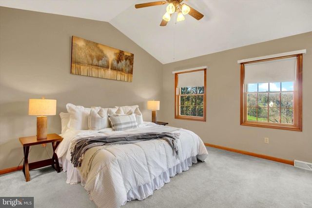 3674 EAGLE RIDGE CT, Hanover, PA 17331