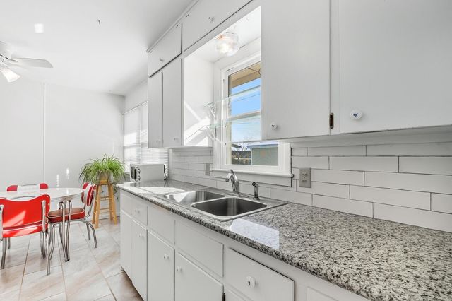 654 N Burns Ave, Valley Center, KS 67147