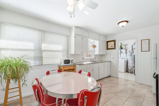 654 N Burns Ave, Valley Center, KS 67147