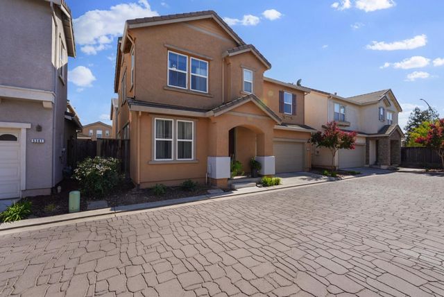 5305 Cottage Cove Dr, Riverbank, CA 95367