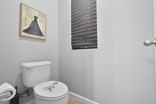 5305 Cottage Cove Dr, Riverbank, CA 95367