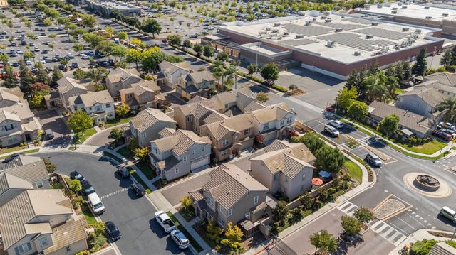 5305 Cottage Cove Dr, Riverbank, CA 95367