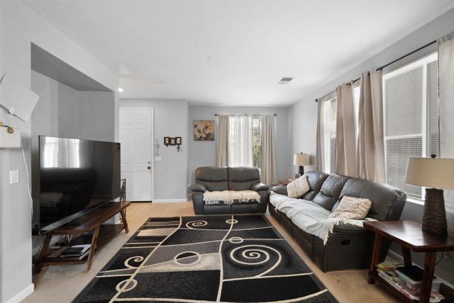 5305 Cottage Cove Dr, Riverbank, CA 95367