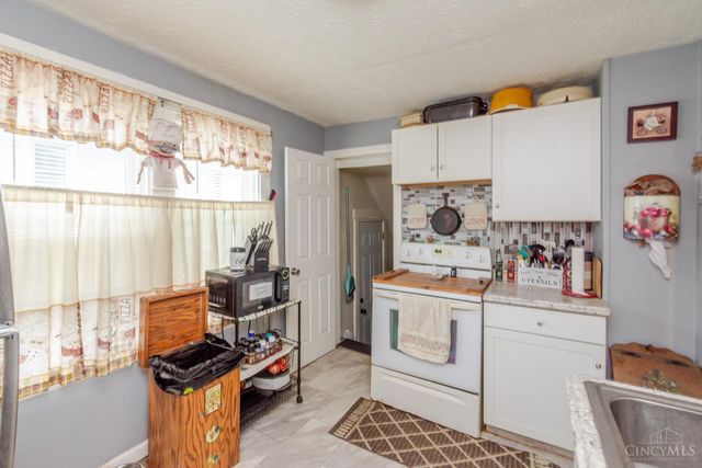 2419 St Charles Avenue, Dayton, OH 45410
