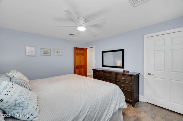 24 Village Lane, Middletown, NJ 07748