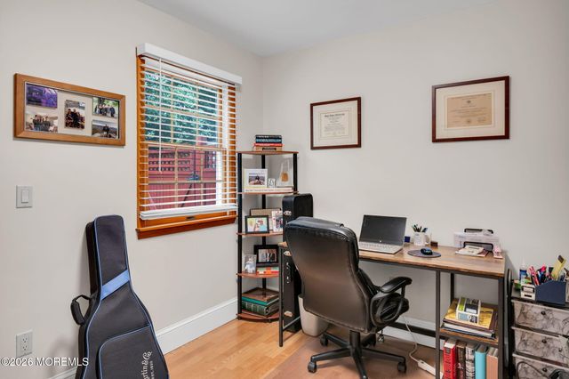 24 Village Lane, Middletown, NJ 07748
