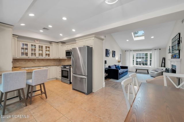 24 Village Lane, Middletown, NJ 07748