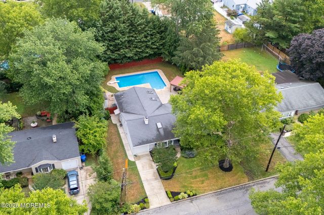 24 Village Lane, Middletown, NJ 07748